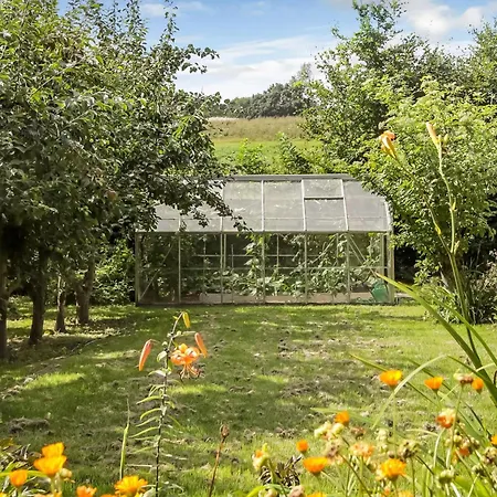 Dejlig Feriebolig I Pa Charmerende Sydfyn 펜션